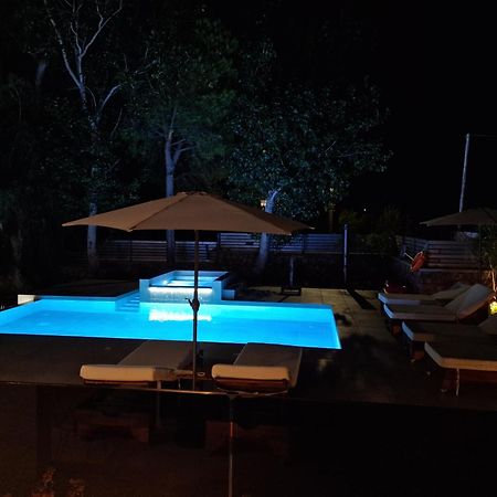 Luxury Villa Anemone With Private Pool Pastida Bagian luar foto